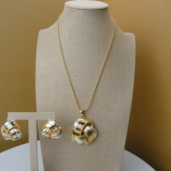 Yuminglai Simple Design Luxury Dubai Pendant with Earrings for Woman FHK5287
Yuminglai Simple Design Luxury Dubai Pendant with Earrings for Woman FHK5287