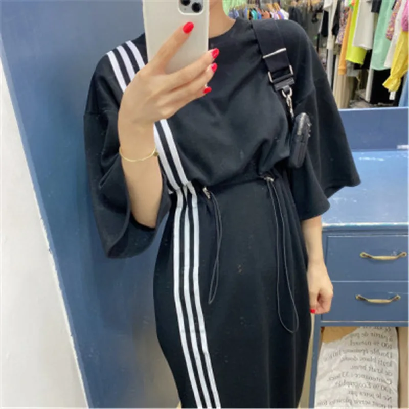 2020 New Autumn Dress for Ladies Elegant Fashion Solid Simple Drawstring Side Spilt Striped Dress Elegant Chic Design Dress
2020 New Autumn Dress for Ladies Elegant Fashion Solid Simple Drawstring Side Spilt Striped Dress Elegant Chic Design Dress