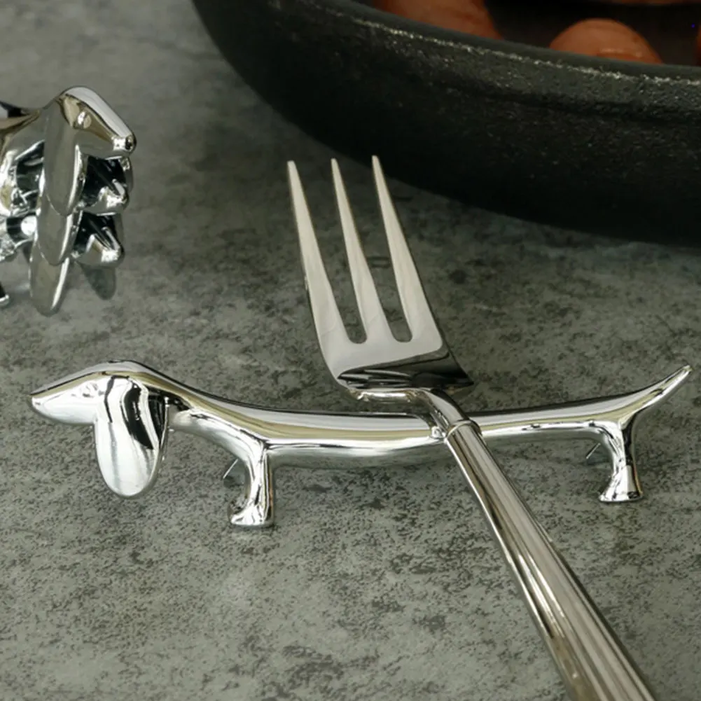 Kitchen Crafts Small Storage Rack Gadgets Cute Dog Shape Chopsticks Holder Drop Zinc Alloy Rest Home Decor Tableware Restaurant
Kitchen Crafts Small Storage Rack Gadgets Cute Dog Shape Chopsticks Holder Drop Zinc Alloy Rest Home Decor Tableware Restaurant