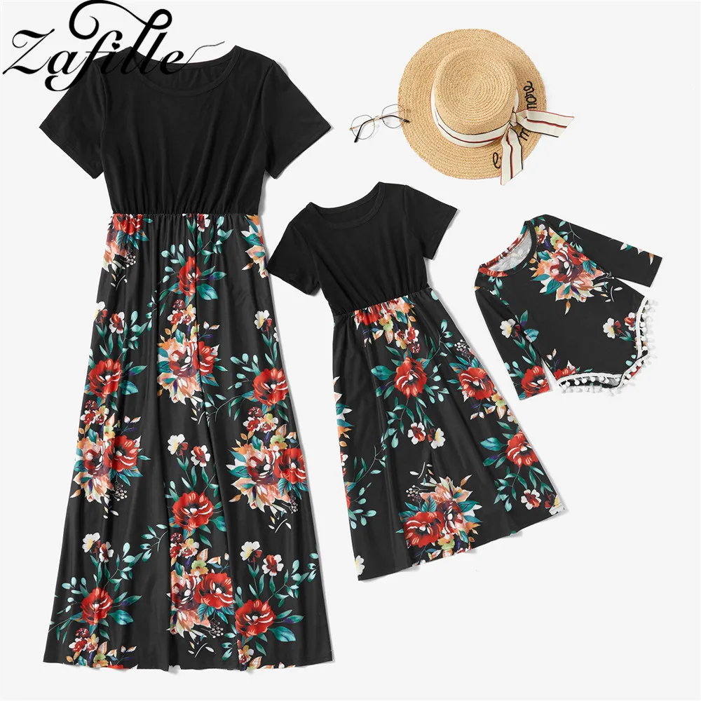 ZAFILLE Family Look Mother and Daughter Clothes Fashion Floral Printed Patchwork Mommy and Me Dress Family Matching Clothes 2020
ZAFILLE Family Look Mother and Daughter Clothes Fashion Floral Printed Patchwork Mommy and Me Dress Family Matching Clothes 2020