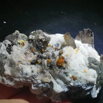 154.3g.Rare natural garnet crystal hexagonal point feldspar mica brass multi mineral crystal symbiotic halo energy healing
154.3g.Rare natural garnet crystal hexagonal point feldspar mica brass multi mineral crystal symbiotic halo energy healing