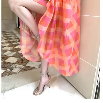 One word with sandals female 2020 new net red open toe rivets transparent high heel pvc female sandals
One word with sandals female 2020 new net red open toe rivets transparent high heel pvc female sandals