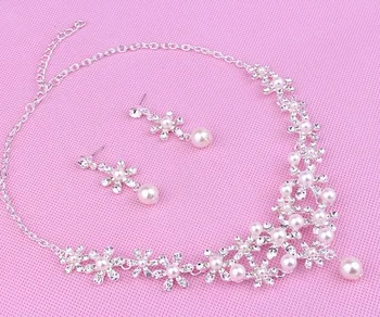 2020 Fashion Bride Ornaments Rhinestone Wedding Jewelry Sets pin Necklace Earrings Wedding Headwear Photograph Accessories
2020 Fashion Bride Ornaments Rhinestone Wedding Jewelry Sets pin Necklace Earrings Wedding Headwear Photograph Accessories
