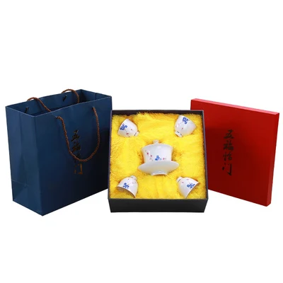 Chinese high-end Ceramics Jingdezhen Blue and White Kung Fu Tea Set Celadon Teapot Tea Cup Gift Box Set
Chinese high-end Ceramics Jingdezhen Blue and White Kung Fu Tea Set Celadon Teapot Tea Cup Gift Box Set