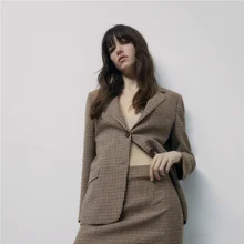 British Style Houndstooth Blazer 2021 Women Vintage Solid Colors Single Breasted Casual Office Blazer Suit Work Formal Clothing
British Style Houndstooth Blazer 2021 Women Vintage Solid Colors Single Breasted Casual Office Blazer Suit Work Formal Clothing