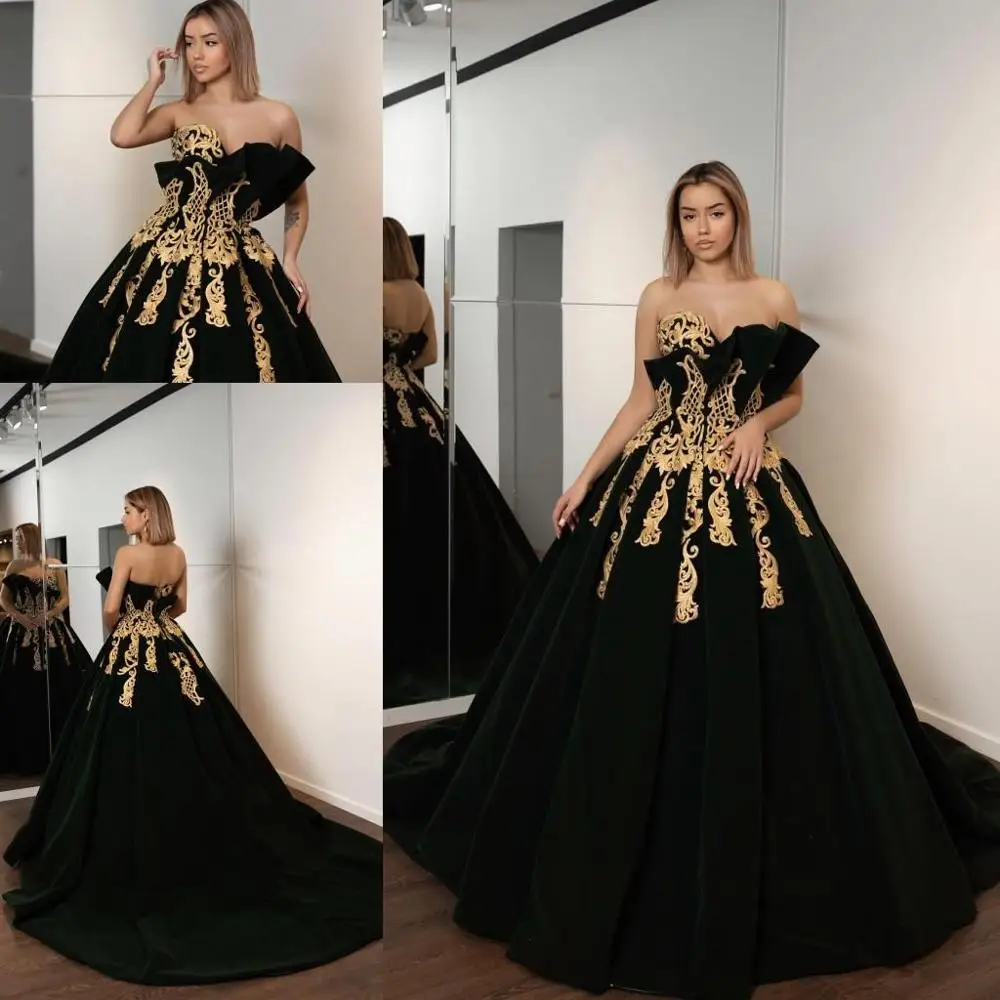 Elegant Balck Ball Gown Prom Dresses With Gold Appliques 2020 Strapless Corset Back Plus Size Formal Evening Dress Sweet 15 Gown 
Elegant Balck Ball Gown Prom Dresses With Gold Appliques 2020 Strapless Corset Back Plus Size Formal Evening Dress Sweet 15 Gown