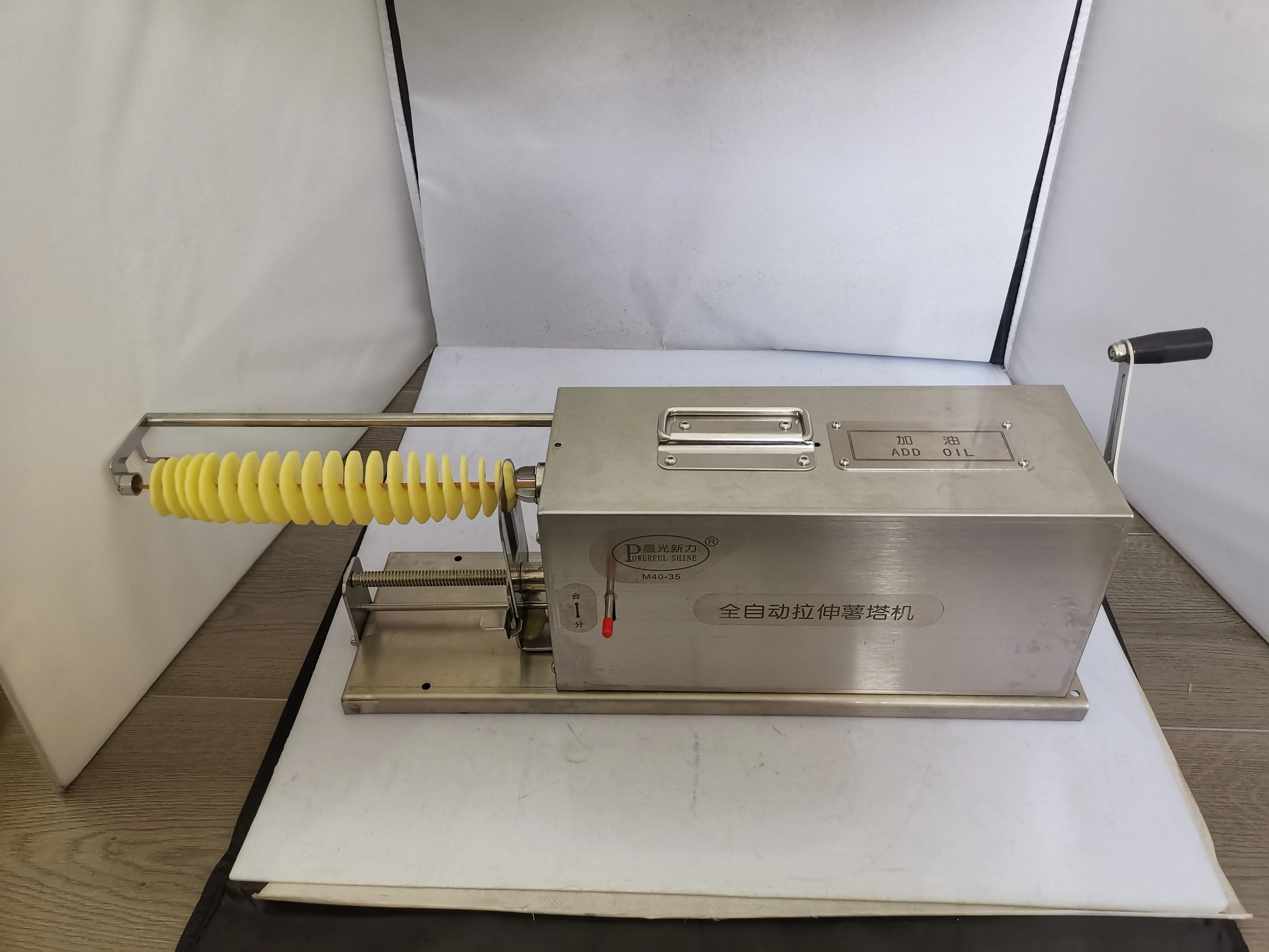 Automatic stretch Tornado potato machine spiral cutting cutter chip Hand shake type | Дом и сад
