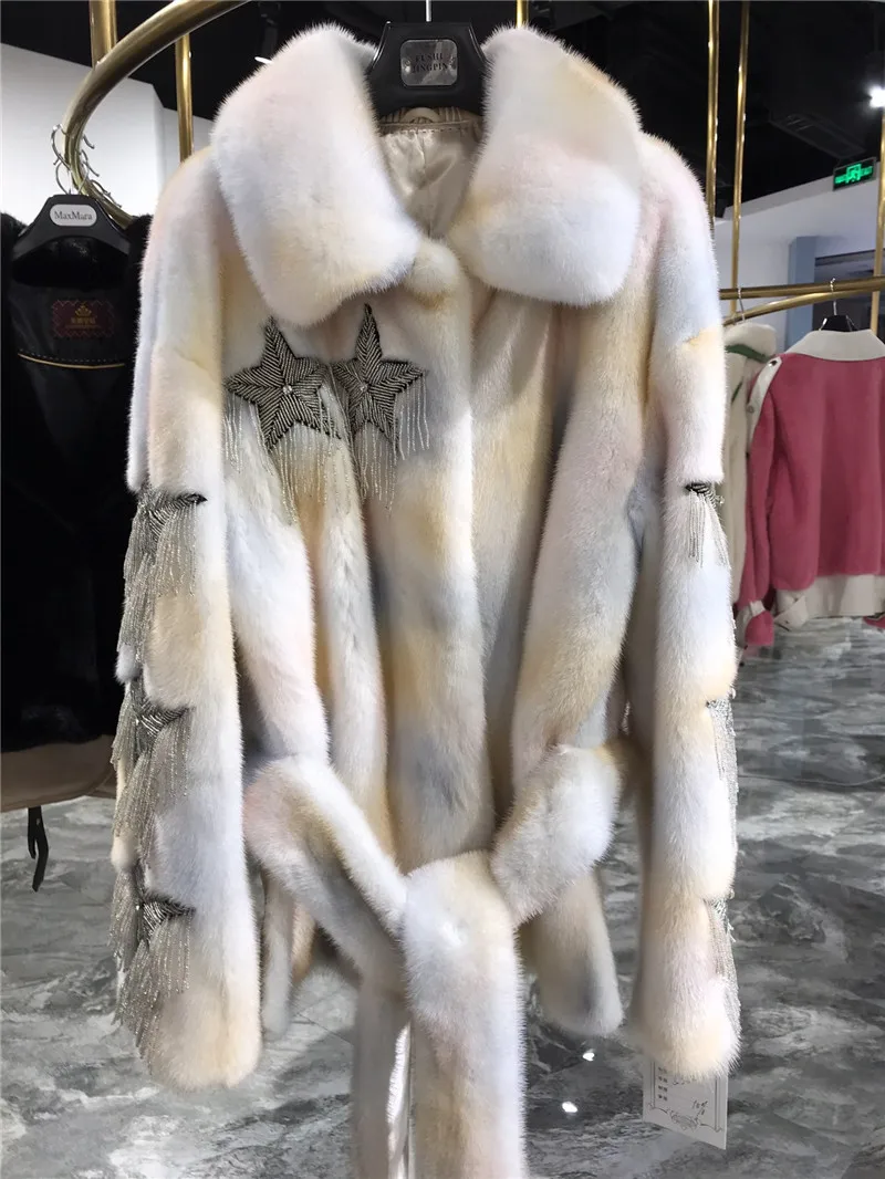 Paris Fashion Show Stars Tassel design Whole Skin Real Mink Fur Jacket Women Genuine Fur Coat With Belt 
Paris Fashion Show Stars Tassel design Whole Skin Real Mink Fur Jacket Women Genuine Fur Coat With Belt