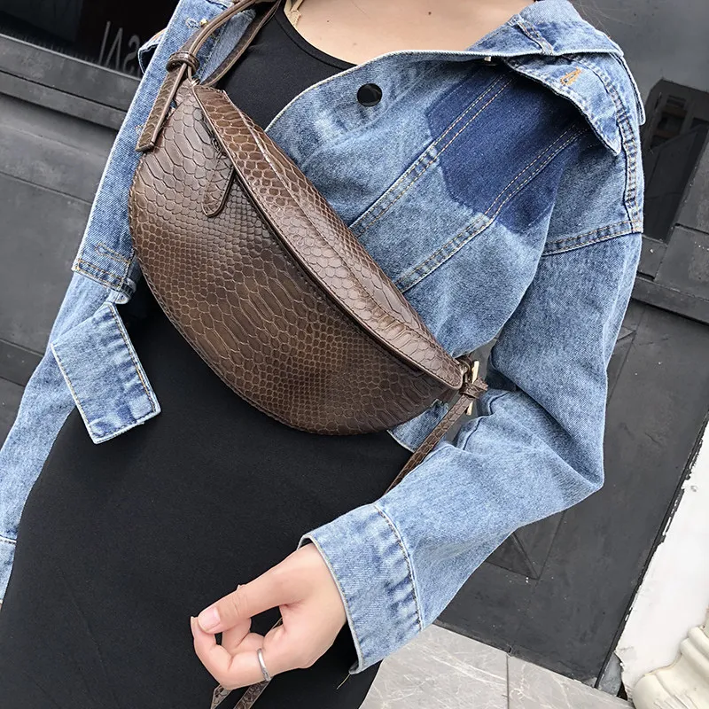 High Quality Chest Bag Women PU Leather Serpentine Waist Bag vintage Snak skin Ladies Shouder Bag female zip Fanny Pack wallet
High Quality Chest Bag Women PU Leather Serpentine Waist Bag vintage Snak skin Ladies Shouder Bag female zip Fanny Pack wallet