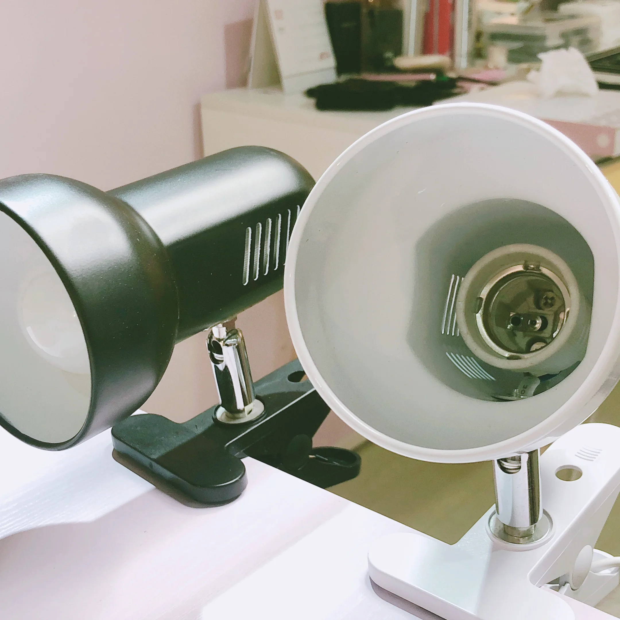 Flexible Lamp Holder Clip E27 Base Led Table Desk Lamp Book Lights holder With On off Switch Feet Plugs
Flexible Lamp Holder Clip E27 Base Led Table Desk Lamp Book Lights holder With On off Switch Feet Plugs
