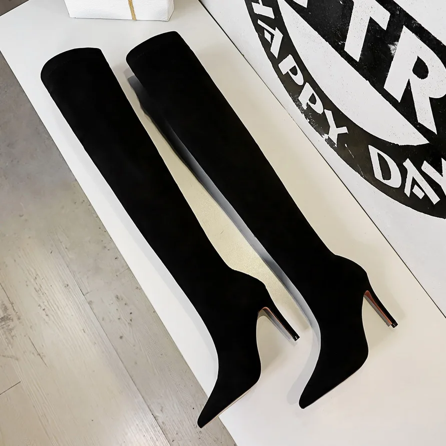 2020 Winter Over The Knee Women Boots Fine Heel High Heel Suede High Heel Slip on Shoes Pointed Toe Woman Long Boots Size 34-40
2020 Winter Over The Knee Women Boots Fine Heel High Heel Suede High Heel Slip on Shoes Pointed Toe Woman Long Boots Size 34-40