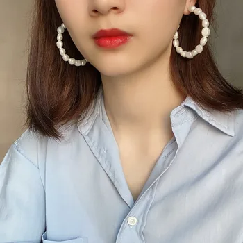 Leouerry Baroque Style 925 Sterling Silver Freshwater Pearl Stud Earrings for Women 2020 New Exaggeration Earrings Fine Jewelry 
Leouerry Baroque Style 925 Sterling Silver Freshwater Pearl Stud Earrings for Women 2020 New Exaggeration Earrings Fine Jewelry