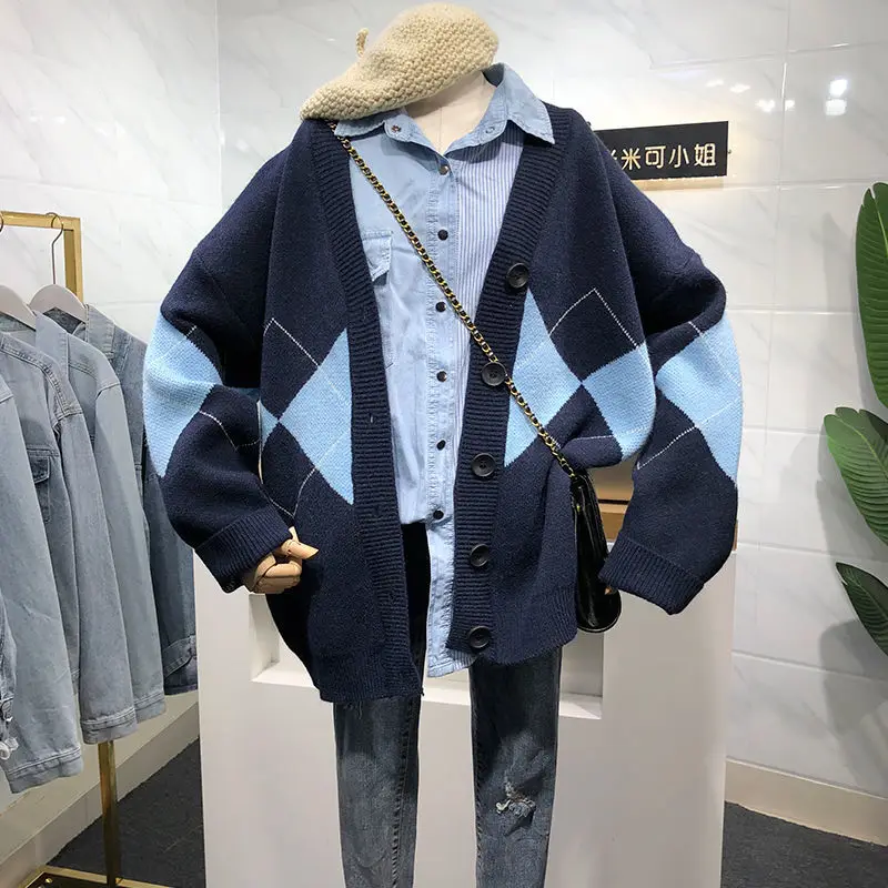 Casual V-Neck Loose Cardigans for Women School Style Student Plaid Knitting Jacket Ladies Chic Knitted Cardigan Autumn Winter
Casual V-Neck Loose Cardigans for Women School Style Student Plaid Knitting Jacket Ladies Chic Knitted Cardigan Autumn Winter