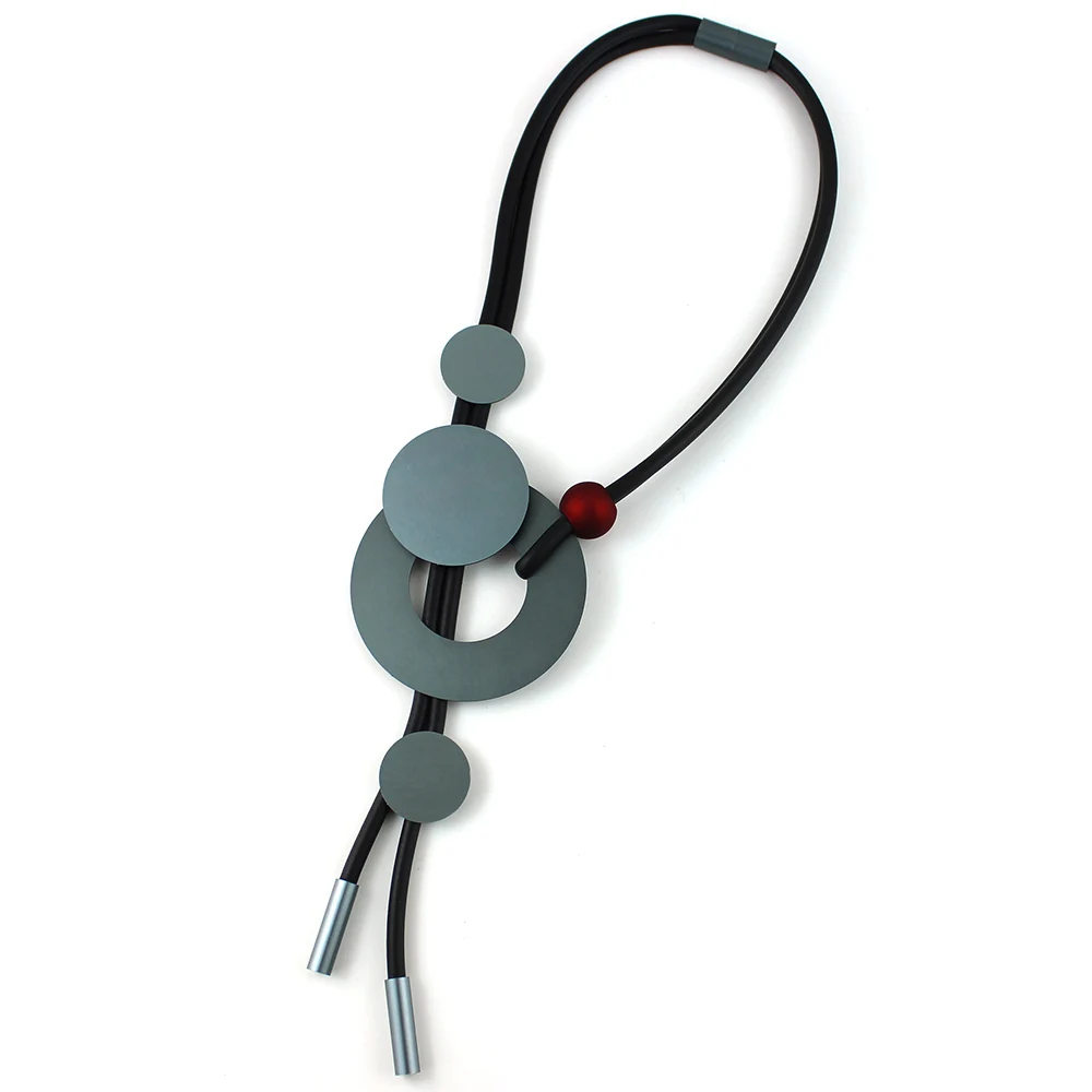 TRHRT Classic Jewelry series women Aluminum Circle Around that handmade beaded retro soft foam BIB necklace For Woman
TRHRT Classic Jewelry series women Aluminum Circle Around that handmade beaded retro soft foam BIB necklace For Woman