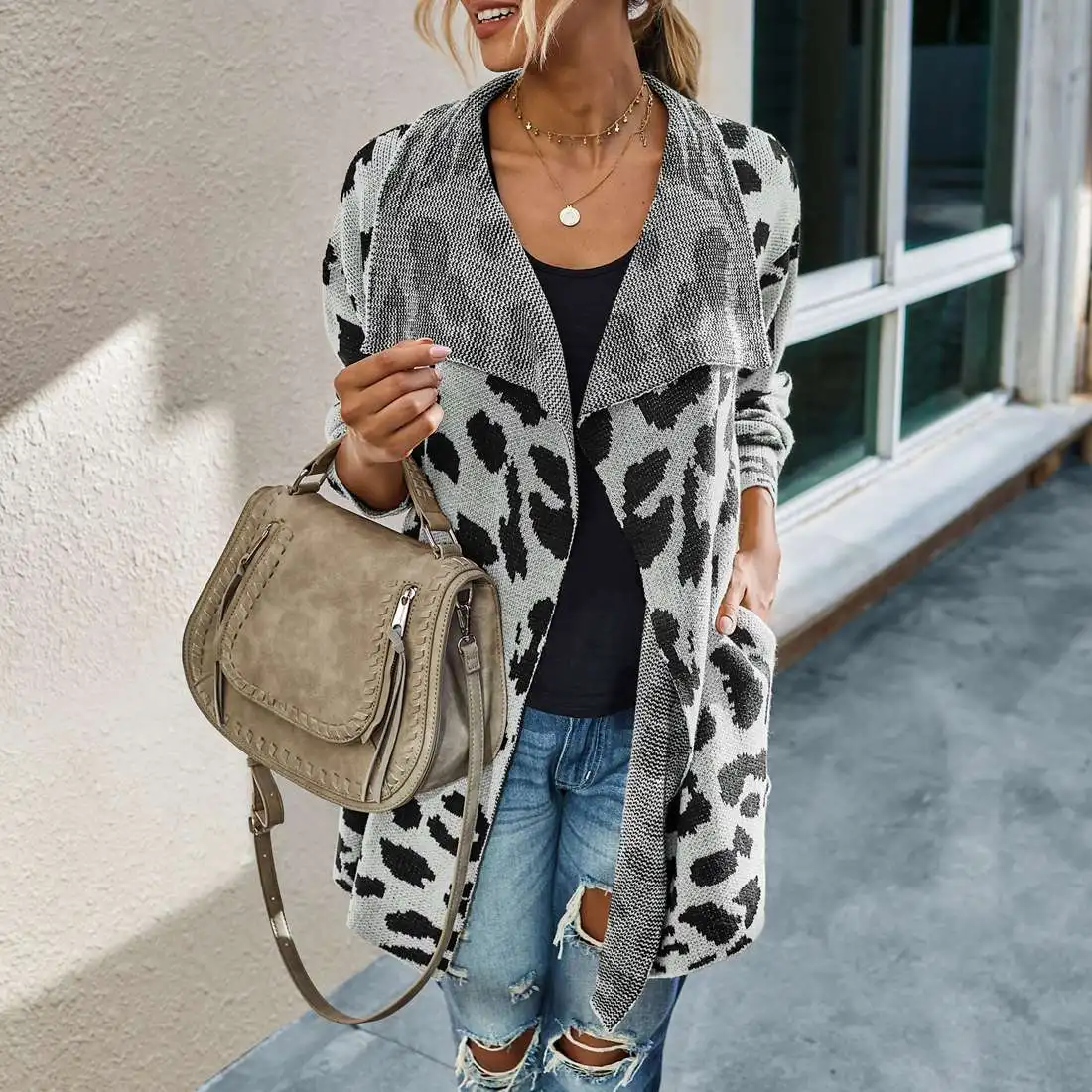 Laamei Long Leopard Cardigan Women's Long Sleeve Coat Autumn Winter Sweaters Coat Turn Down Collar Fashion Women Long Coat
Laamei Long Leopard Cardigan Women's Long Sleeve Coat Autumn Winter Sweaters Coat Turn Down Collar Fashion Women Long Coat