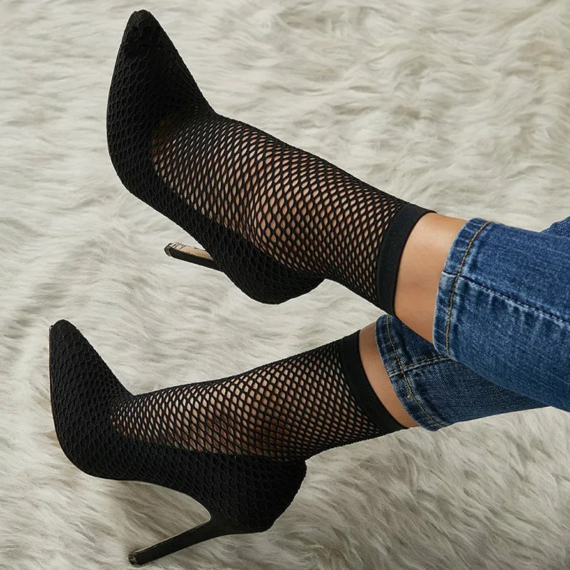 2019 new Fashion Flock Women Pumps Mesh Stretch Fabric Sock Boots Thin Heels Pointed Toe Ankle Woman Party Black Pumps 11CM
2019 new Fashion Flock Women Pumps Mesh Stretch Fabric Sock Boots Thin Heels Pointed Toe Ankle Woman Party Black Pumps 11CM