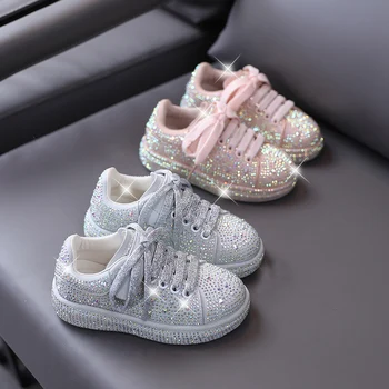 Shinning Rhinestone girl's board shoes autumn 2020 new Korean version of children's Princess casual shoes 4-15 years old
Shinning Rhinestone girl's board shoes autumn 2020 new Korean version of children's Princess casual shoes 4-15 years old