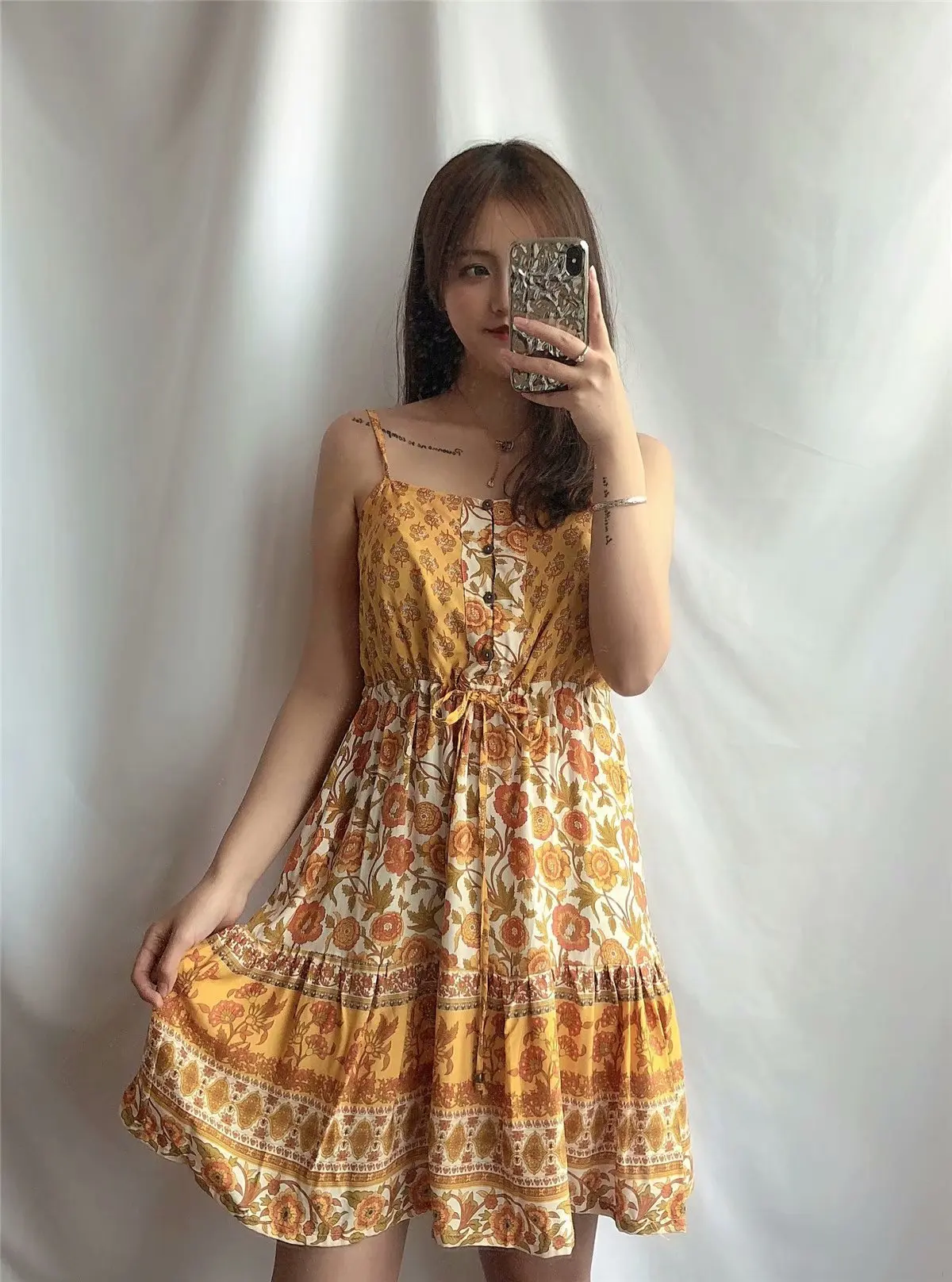 19 Early Spring New Style WOMEN'S Dress Waist Hugging Slim Fit Slimming Button Ornaments Pullover Vacation Style Strapped Dress
19 Early Spring New Style WOMEN'S Dress Waist Hugging Slim Fit Slimming Button Ornaments Pullover Vacation Style Strapped Dress