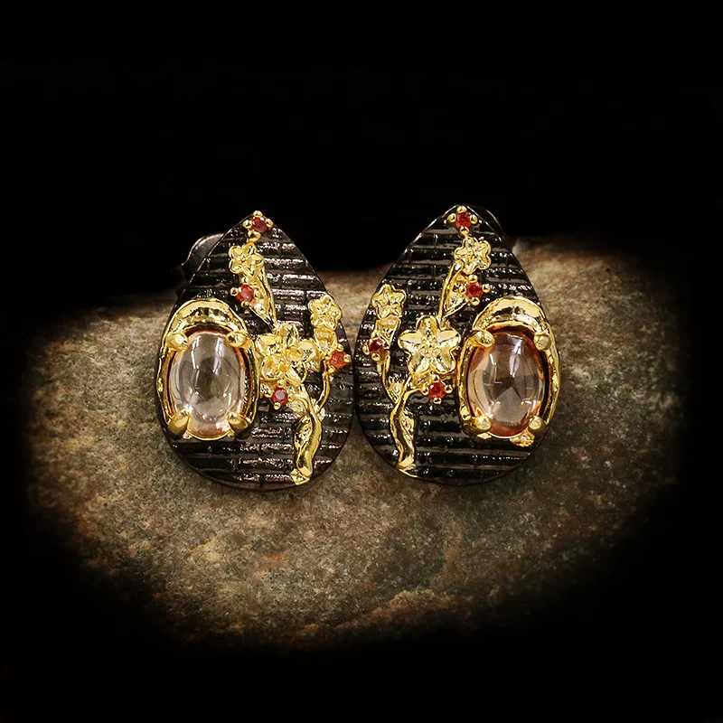 Exquisite Golden Flower Earrings Natural Crystal Shiny Ladies Earrings Black Gold Style Italian Designer Original Jewelry
Exquisite Golden Flower Earrings Natural Crystal Shiny Ladies Earrings Black Gold Style Italian Designer Original Jewelry