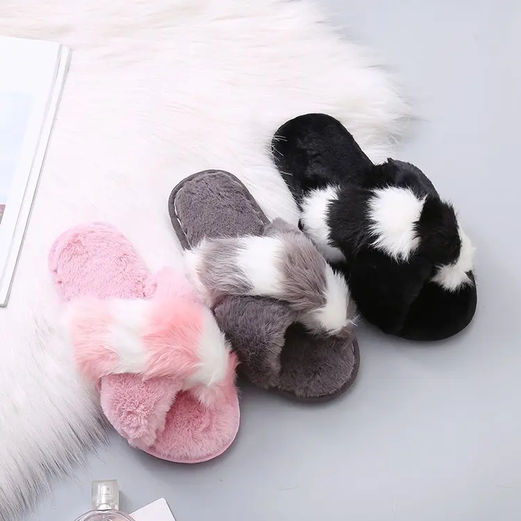 Women Fashion Winter Fur Slippers Indoor Flat Warm Furry Slippers Outside Girls Plush Sandals Women Slides Flip Flops Big Size41
Women Fashion Winter Fur Slippers Indoor Flat Warm Furry Slippers Outside Girls Plush Sandals Women Slides Flip Flops Big Size41