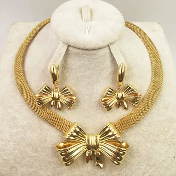 Dubai gold necklace earrings collection fashion Nigeria wedding African pearl jewelry collection Italian women's jewelry set
Dubai gold necklace earrings collection fashion Nigeria wedding African pearl jewelry collection Italian women's jewelry set