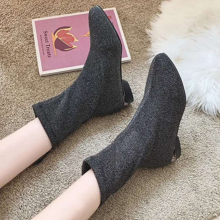 New Style Large Size Square Heel after Zipper Middle Boots Women's 2019 Autumn And Winter New Style Brightly Colored Low Heel WO
New Style Large Size Square Heel after Zipper Middle Boots Women's 2019 Autumn And Winter New Style Brightly Colored Low Heel WO