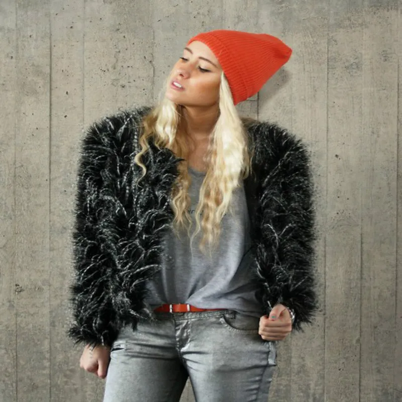 Instagram Fashion Environmental Protection Elegant Faux Fur Thick Jackets Luxurious Vintage Warm Coats Women Winter 2019
Instagram Fashion Environmental Protection Elegant Faux Fur Thick Jackets Luxurious Vintage Warm Coats Women Winter 2019