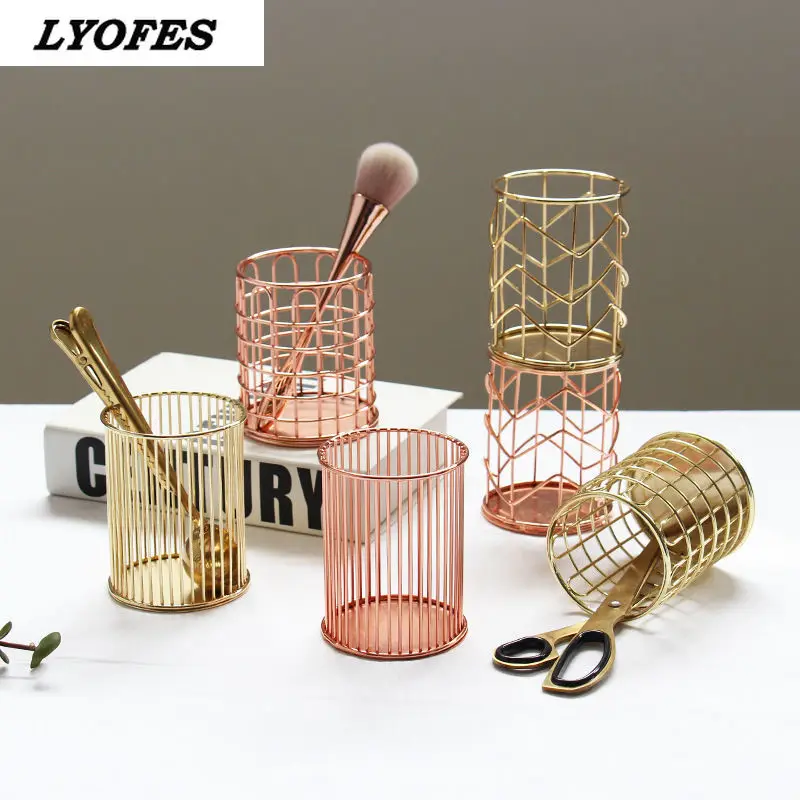 Desk Organizer Pencil Pen Holder Makeup Brush Stand Marker Holder Rose Gold Hexagon Iron Office Accessories Storage Container
Desk Organizer Pencil Pen Holder Makeup Brush Stand Marker Holder Rose Gold Hexagon Iron Office Accessories Storage Container