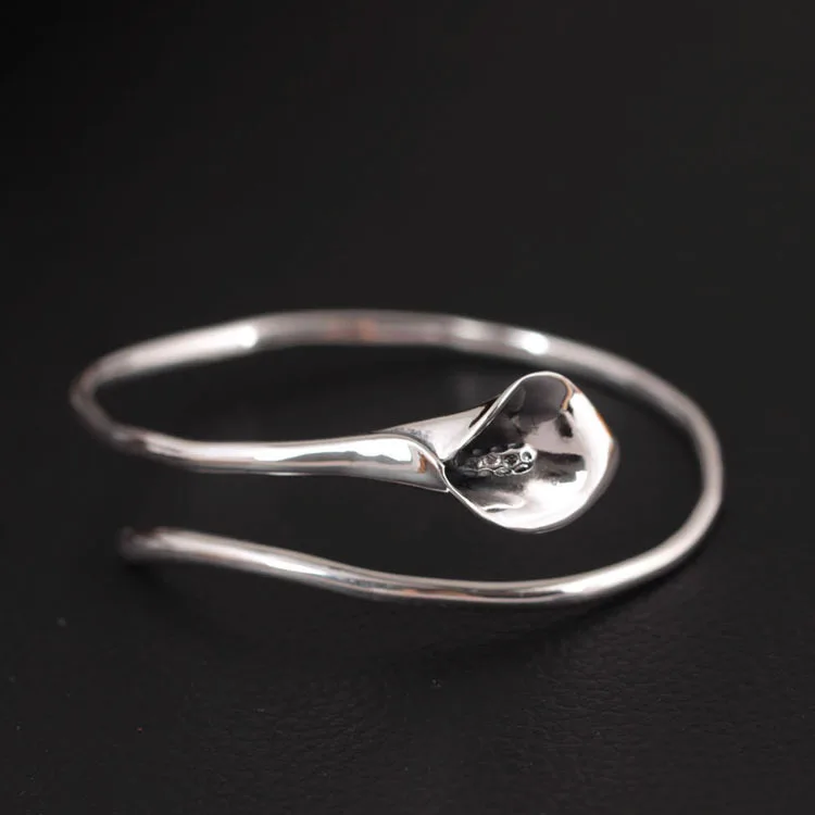 990 Sterling Silver Luxury Bangles for Women Callalily Flower Adjustable Charm Bracelets for Women Antique Silver Ethnic Jewelry
990 Sterling Silver Luxury Bangles for Women Callalily Flower Adjustable Charm Bracelets for Women Antique Silver Ethnic Jewelry