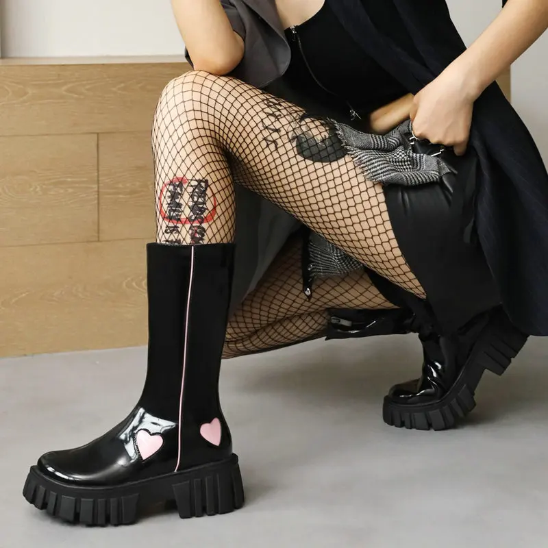 Punk Style High Quality PU Leather Shoes Woman Chelsea Boots Spring Autumn Mid-Calf Boots Fashion Heart Zipper Platform Boots
Punk Style High Quality PU Leather Shoes Woman Chelsea Boots Spring Autumn Mid-Calf Boots Fashion Heart Zipper Platform Boots