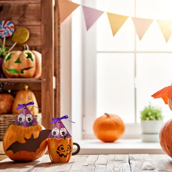 10 Pcs Halloween Party Adorable Cartoon Printed Triangle Candy Boxes
10 Pcs Halloween Party Adorable Cartoon Printed Triangle Candy Boxes