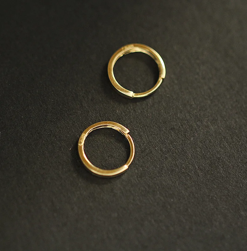 CMajor 9K Gold Fine Jewelry Smooth Elegant Delicate Personality Classic Chic Simple Small Hoop Earrings for Girl Women
CMajor 9K Gold Fine Jewelry Smooth Elegant Delicate Personality Classic Chic Simple Small Hoop Earrings for Girl Women