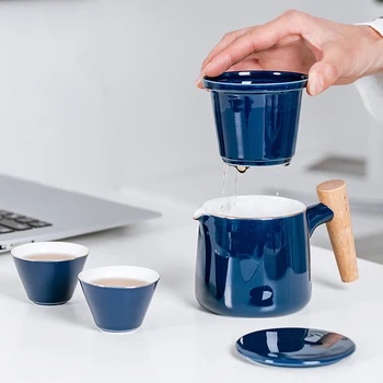 7pcs Japanese Retro Ceramic Black Travel Tea Set Portable One Pot Two Cup Modern Minimalist Home Car Outdoor Portable Travel Cup 
7pcs Japanese Retro Ceramic Black Travel Tea Set Portable One Pot Two Cup Modern Minimalist Home Car Outdoor Portable Travel Cup