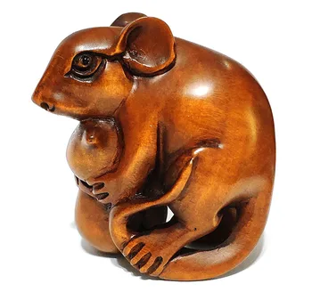Y6843 - 2" Hand Carved Boxwood Netsuke Pendant Bead : Pretty Mouse with Gourd 
Y6843 - 2" Hand Carved Boxwood Netsuke Pendant Bead : Pretty Mouse with Gourd