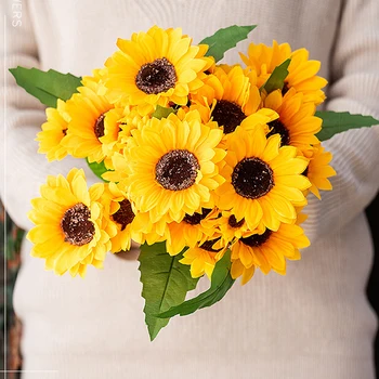 Summer Big Artificial Sunflowers Flowers Silk High Quality Home Decoration DIY Small Craft Fake Flower Wedding Decor Faux Flower
Summer Big Artificial Sunflowers Flowers Silk High Quality Home Decoration DIY Small Craft Fake Flower Wedding Decor Faux Flower