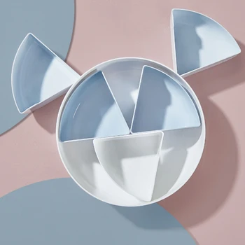 Nordic round transparent cover dish snack plate dried fruit plate creative home living room candy plastic melon seeds dish dried
Nordic round transparent cover dish snack plate dried fruit plate creative home living room candy plastic melon seeds dish dried