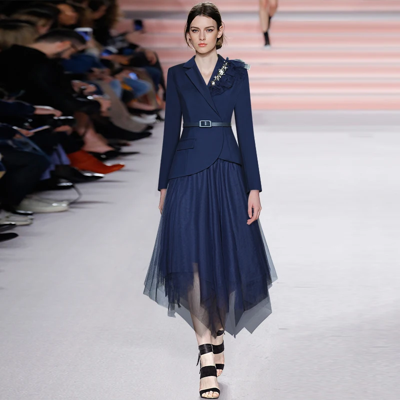 high quality new fall runway set 2020 classy set Long Sleeve Beading crystal Suit Tops + Mesh Asymmetrical Skirt Two-piece set
high quality new fall runway set 2020 classy set Long Sleeve Beading crystal Suit Tops + Mesh Asymmetrical Skirt Two-piece set