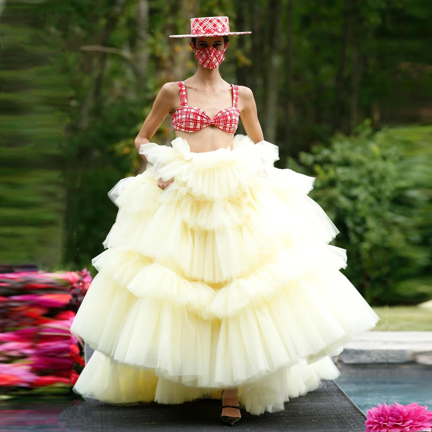 Pretty Yellow Ball Gown Prom Skirt Long Layered Floor Length Women Maxi Skirts Custom Made Ruffled Tiered Fashion Party Skirt
Pretty Yellow Ball Gown Prom Skirt Long Layered Floor Length Women Maxi Skirts Custom Made Ruffled Tiered Fashion Party Skirt