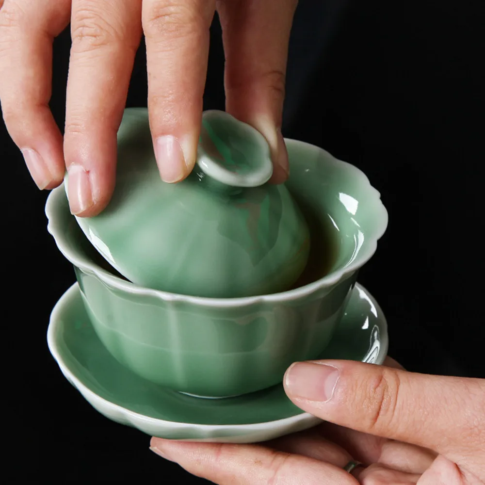 

Gaiwan 5oz Kung Fu Teacup and Saucer Set Porcelain 150ml Chinese Cup for Tea Beautiful Shape Ceramic Mug Celadons Drinkware