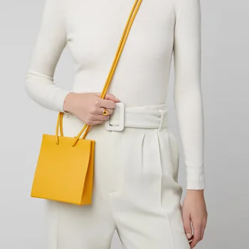 Small Flap Square Shoulder Bag Fashion Luxury Designer 2020 New Simple Mini Tote Handbag Shoulder Messenger Crossbody Purse Bags
Small Flap Square Shoulder Bag Fashion Luxury Designer 2020 New Simple Mini Tote Handbag Shoulder Messenger Crossbody Purse Bags