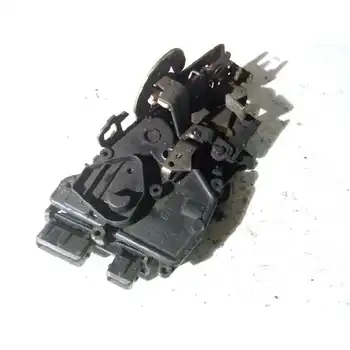 217303 Rear Door lock Left Peugeot 605 *
217303 Rear Door lock Left Peugeot 605 *