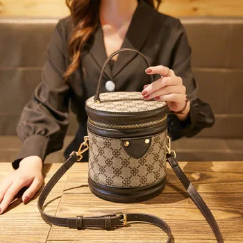 2020 New Summer Women's Bags Portable Messenger Bucket Bag Fashion Printed Mini Small Round Bag Ins Texture Shoulder Bag Female
2020 New Summer Women's Bags Portable Messenger Bucket Bag Fashion Printed Mini Small Round Bag Ins Texture Shoulder Bag Female