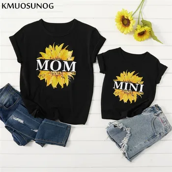 Mommy and me T-shirts Sunflower Print Letter Mom Mini Matching Tops Mother and daughter clothes Family Look
Mommy and me T-shirts Sunflower Print Letter Mom Mini Matching Tops Mother and daughter clothes Family Look