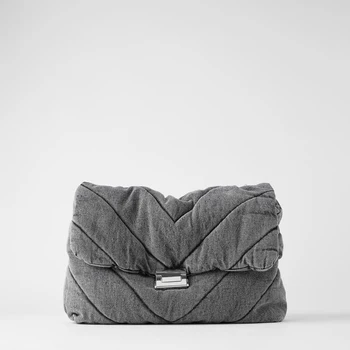 Vintage Blue Denim Women Shoulder Bags Designer Jeans Handbags Luxury Chains Crossbody Bag Over Large CapacityTotes Female Purse
Vintage Blue Denim Women Shoulder Bags Designer Jeans Handbags Luxury Chains Crossbody Bag Over Large CapacityTotes Female Purse