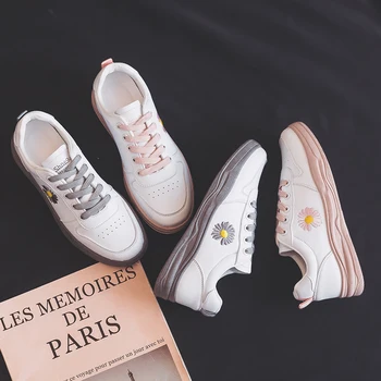 Little daisy white shoes women leather 2020 new spring breathable Joker flat canvas shoes summer thin plate shoes
Little daisy white shoes women leather 2020 new spring breathable Joker flat canvas shoes summer thin plate shoes