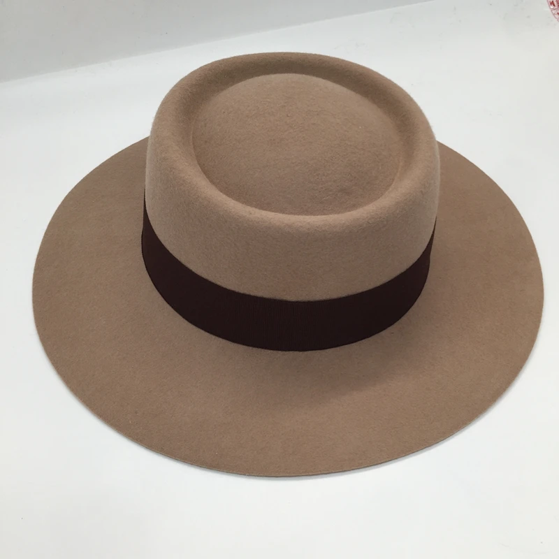 New European and American wool hats bump tops wide hats England wild felt hat tide net red with the hat
New European and American wool hats bump tops wide hats England wild felt hat tide net red with the hat
