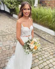 Wedding Dress Two Pieces 2 Spaghetti Strap Bridal Gowns 2021 A-line Sweetheart Sleeveless Lace Appliques floor Length charming
Wedding Dress Two Pieces 2 Spaghetti Strap Bridal Gowns 2021 A-line Sweetheart Sleeveless Lace Appliques floor Length charming