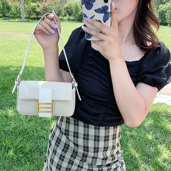 Luxury Handbags Women Bags Desinger Fashion Retro Small Shoulder Bag Female Flap Crossbody Bags Women Clutches Purse Female Pack 
Luxury Handbags Women Bags Desinger Fashion Retro Small Shoulder Bag Female Flap Crossbody Bags Women Clutches Purse Female Pack