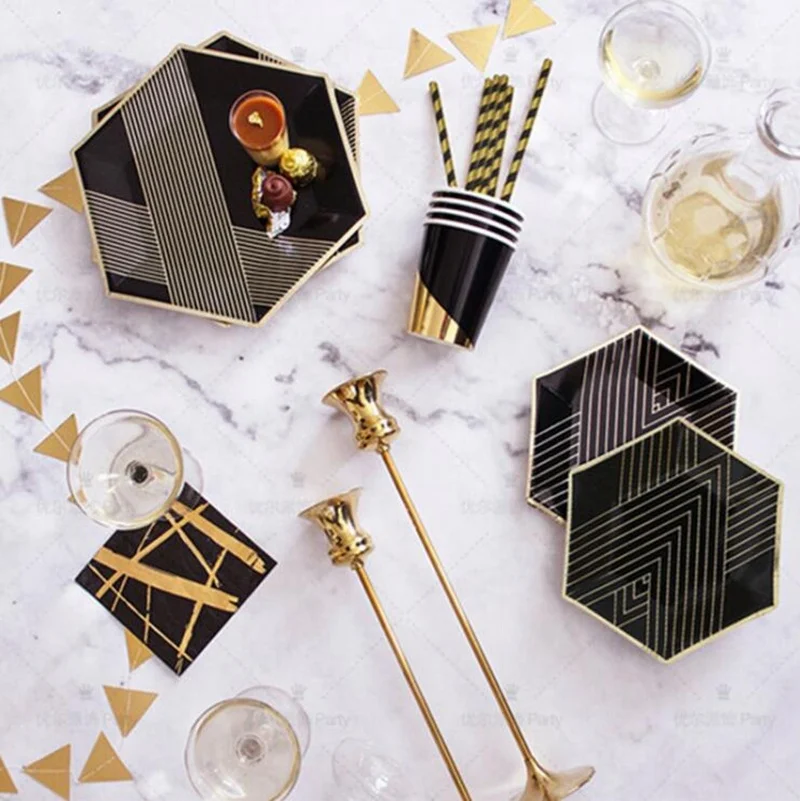 44pcs/set Top Designed Black Gold Disposable Dishes Paper Cups Plates Set Dessert Table Craft for Wedding Party Decoration
44pcs/set Top Designed Black Gold Disposable Dishes Paper Cups Plates Set Dessert Table Craft for Wedding Party Decoration