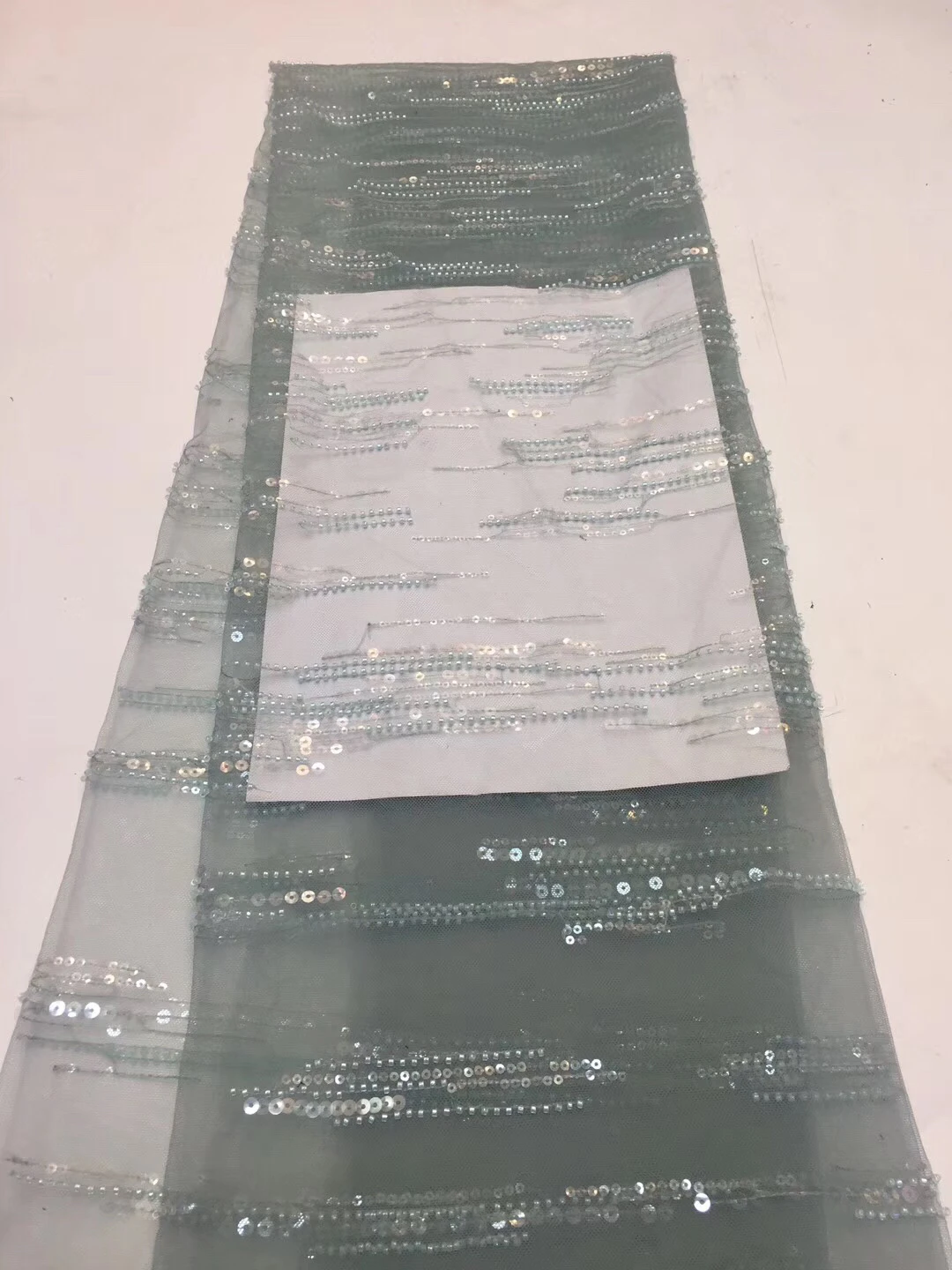 High Quality Nigerian Lace Fabrics African Sequins Lace Fabric Latest Bridal Tulle Lace Fabrics for Wedding Party Dress ZX31901
High Quality Nigerian Lace Fabrics African Sequins Lace Fabric Latest Bridal Tulle Lace Fabrics for Wedding Party Dress ZX31901